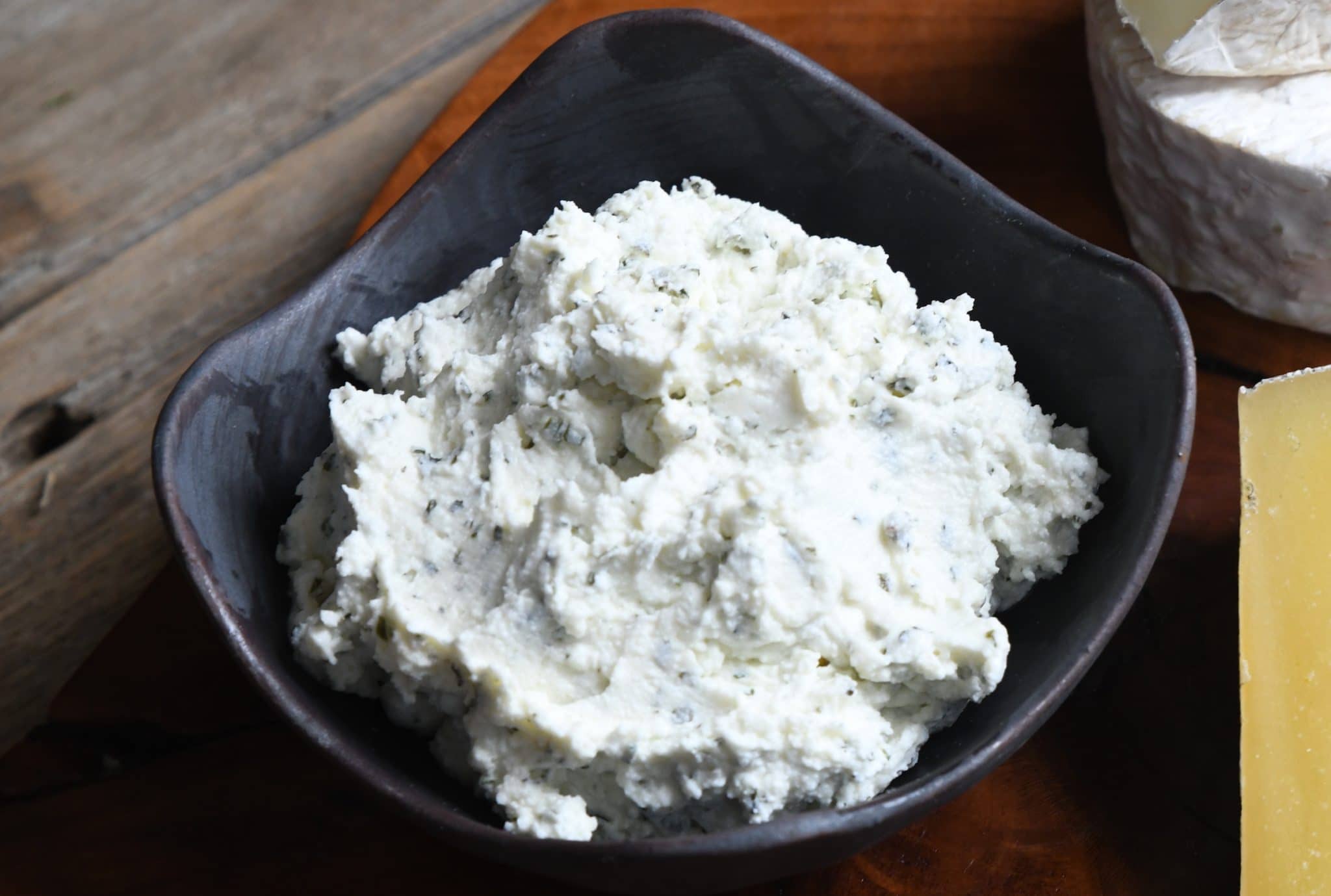 Green Dirt Farm - Wholesale Cheese - Fresh Spreadable Sheep's Milk Cheese - Nettle 3.5 oz1