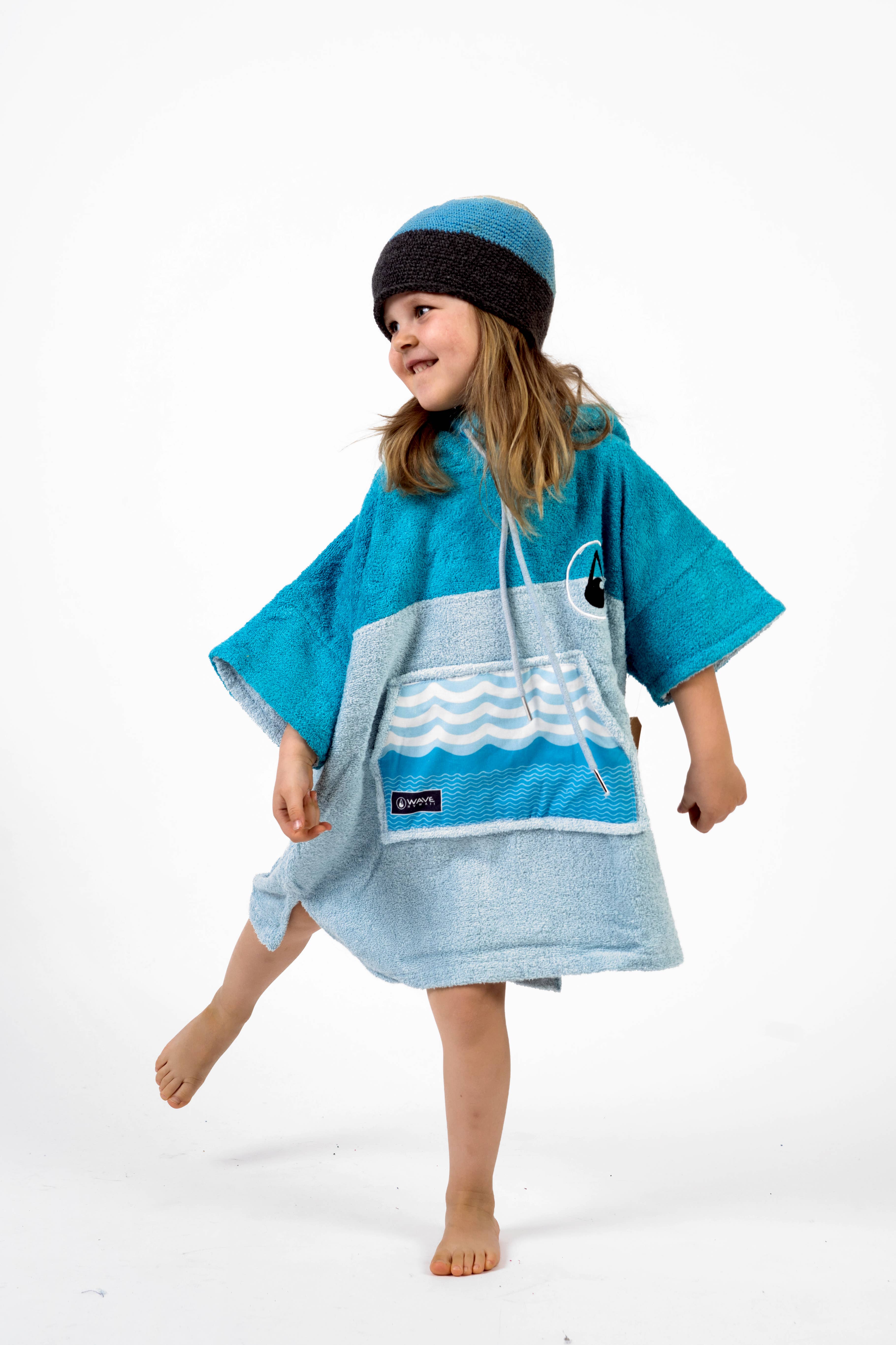 Inventsports Limited - Wholesale Poncho Towel - Kids & Baby - Wave-Hawaii MINI - Kids' Beach Poncho and changing robe7