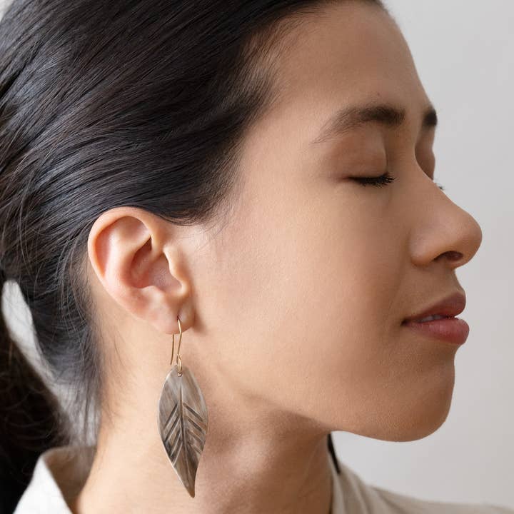 MAADILI COLLECTIVE - Wholesale Dangle Earrings - Large Leaf Earrings1