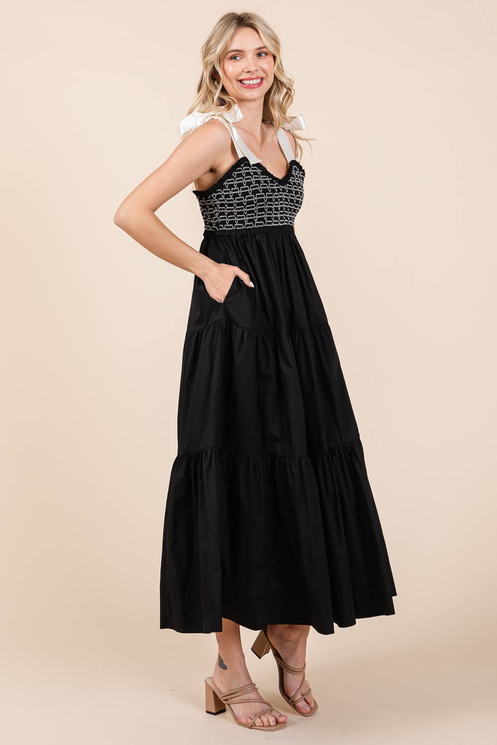 GeeGee x Lovelo - Vendita all'ingrosso Vestito - Donna - Abito midi plissettato a balze taglie comode, MD51552PL36