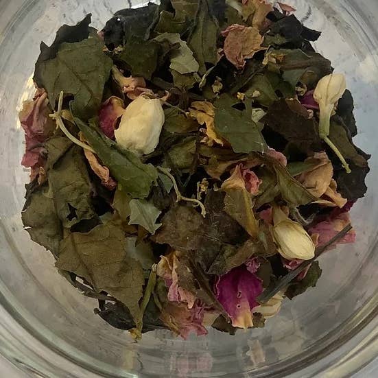 Jolie en rose et perles pour la vente par Soul Food Holistic Healing