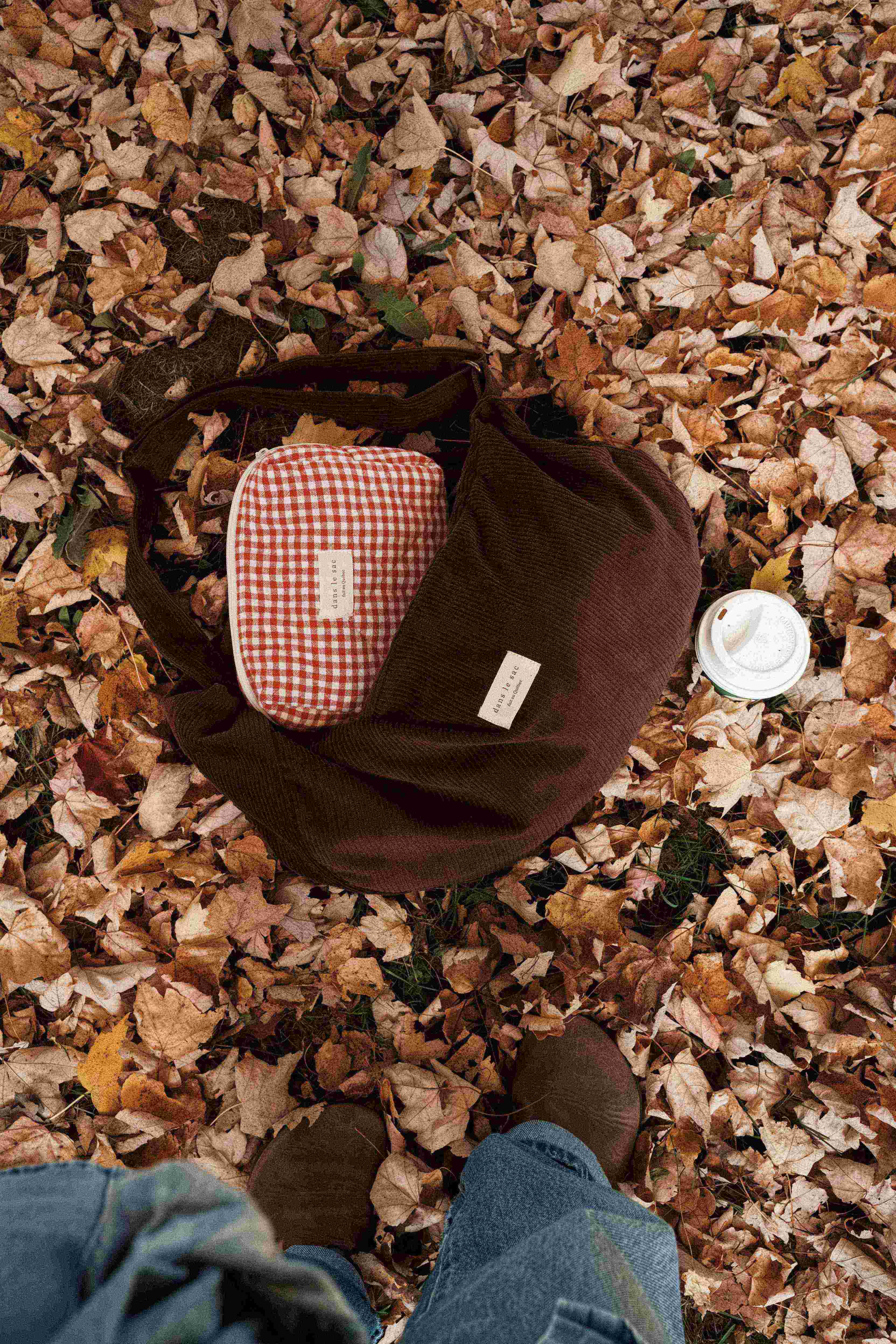 Dans le sac - Vente Sac à bandoulière – femme - Sac bandoulière croissant en velours côtelé3