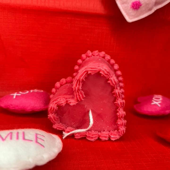 LitwLilit - Wholesale Novelty Candle - Heart shaped cake candle3