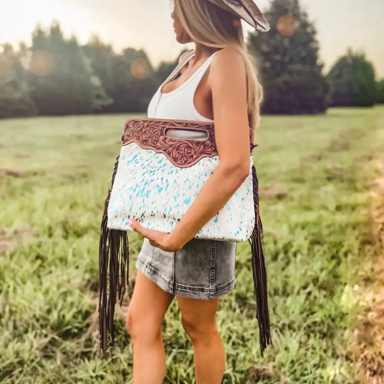 Boho Ranch Shop - Wholesale Crossbody Bag - Women's - The Maggie - Hand Tooled Leather Cowhide Crossbody Purse Bag12