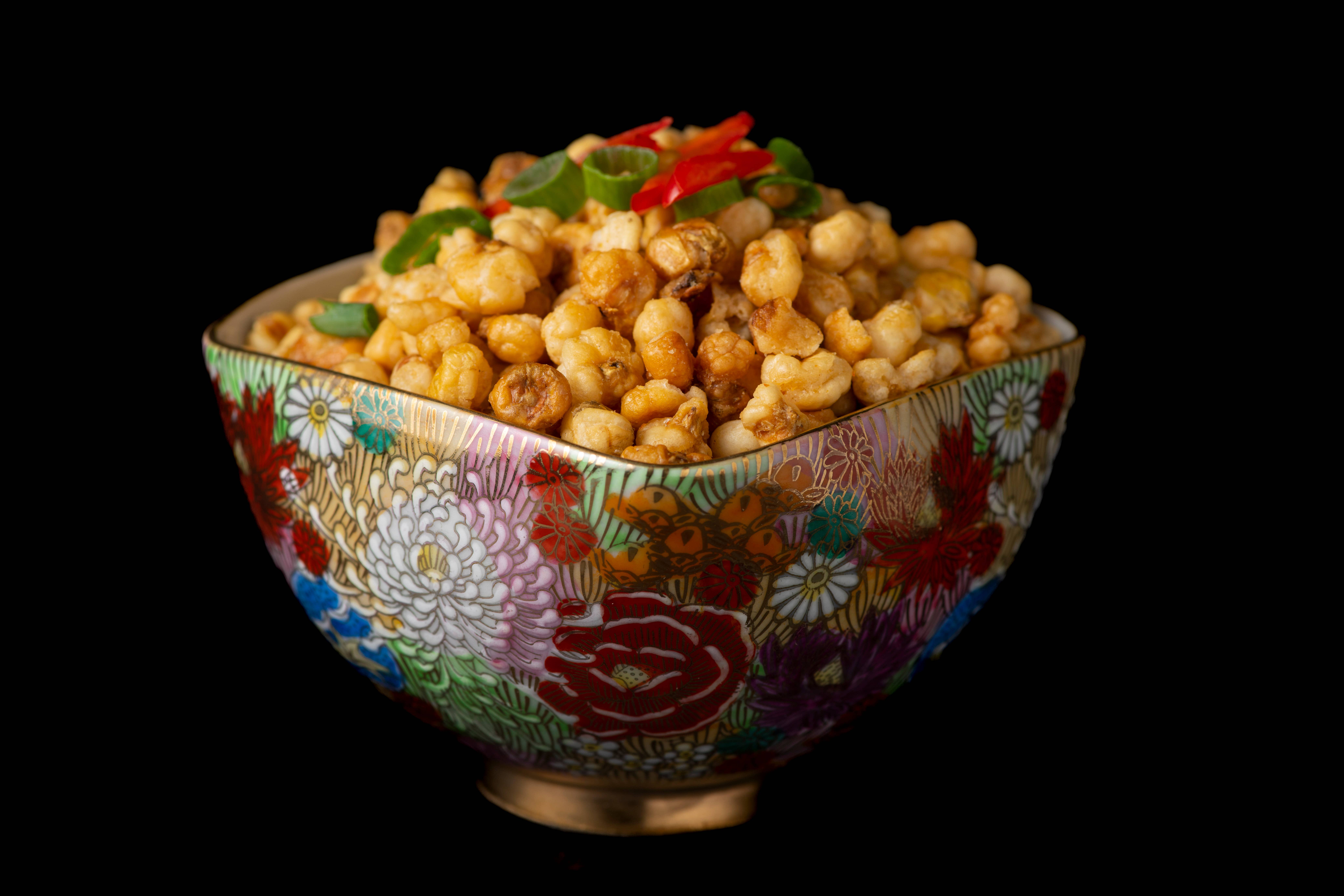 Noodle Girl - Wholesale Nuts - Vietnamese Crispy Corn1