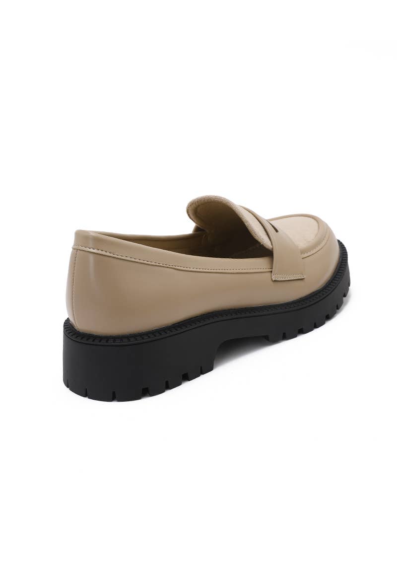 Joia Paris – Großhandel Loafer – Damen – Mokassins mit klassischem Schaft und dicker Sohle H8-960M1