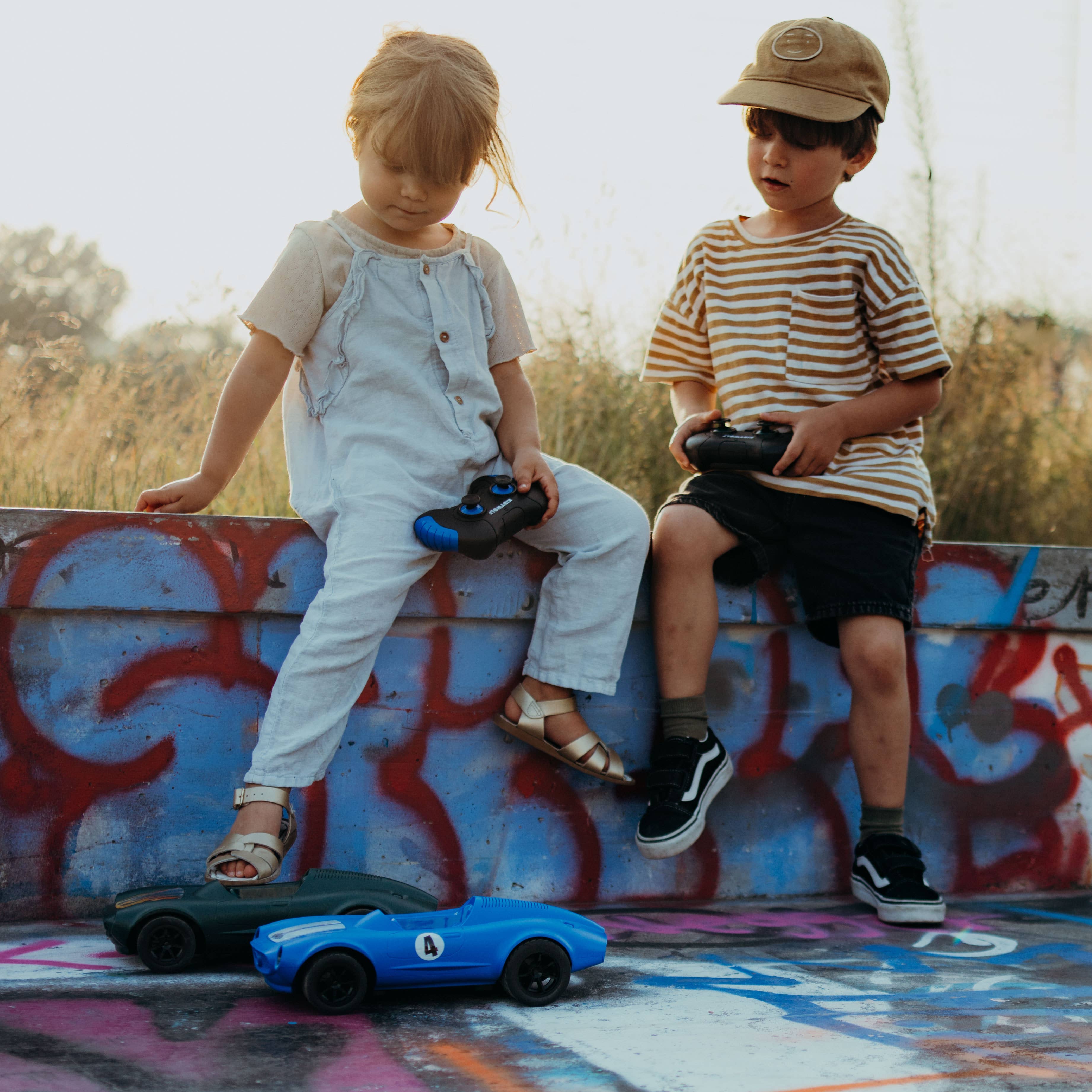 Oli Olsen – wholesale Toy car/truck – Child – KIDYWOLF Remote Control Car With Light Up Lights - Blue Car7