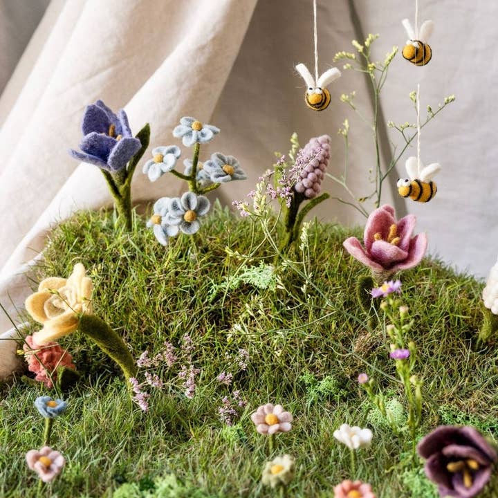 Gry and Sif - Wholesale Artificial Flowers - Daffodil Flower - Yellow - Small1