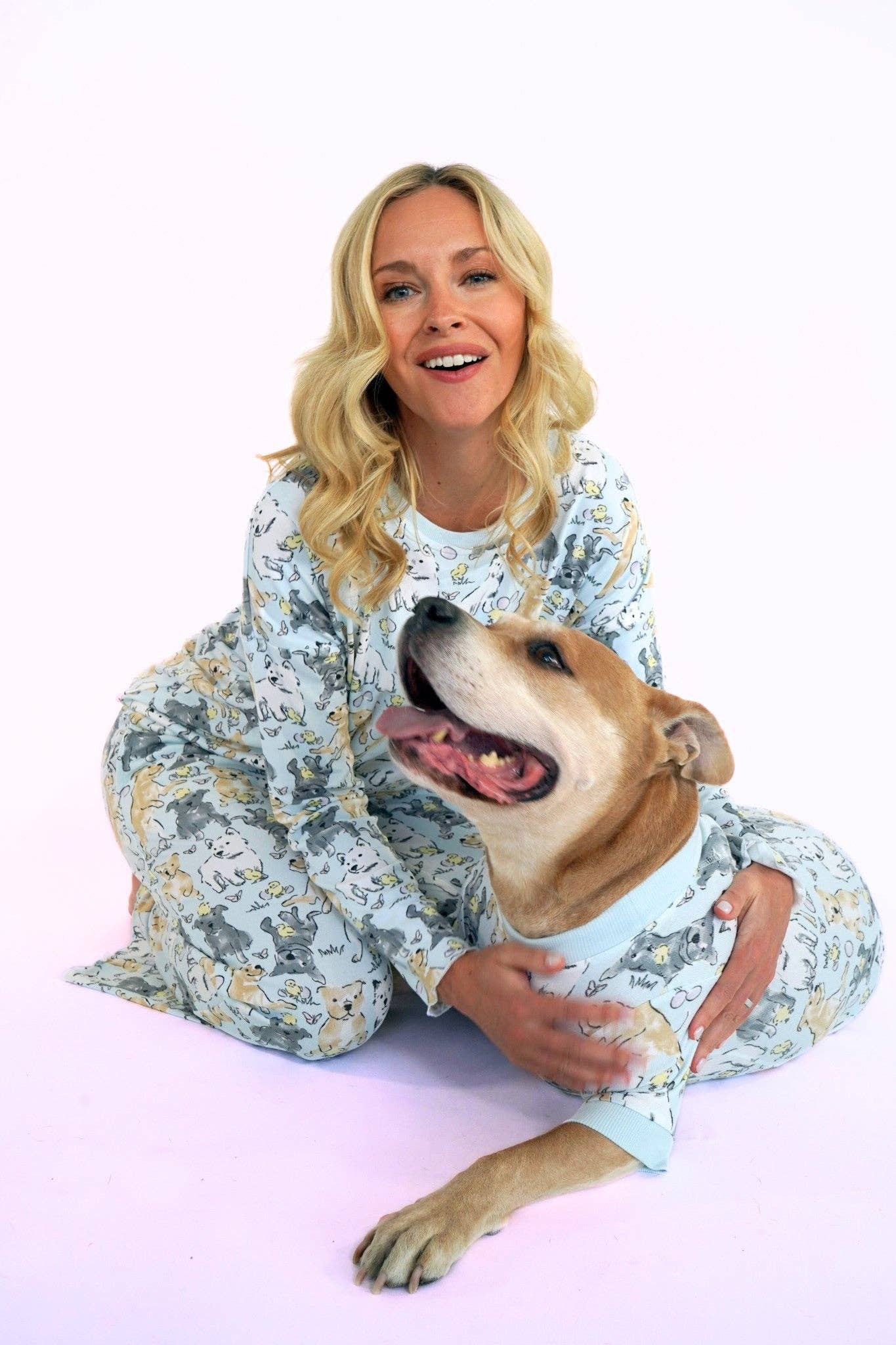 Darren & Phillip - Vendita all'ingrosso Completo pigiama - Donna - Pigiama lungo da donna abbinato per Pasqua, ultra morbido, abbinato al cane9