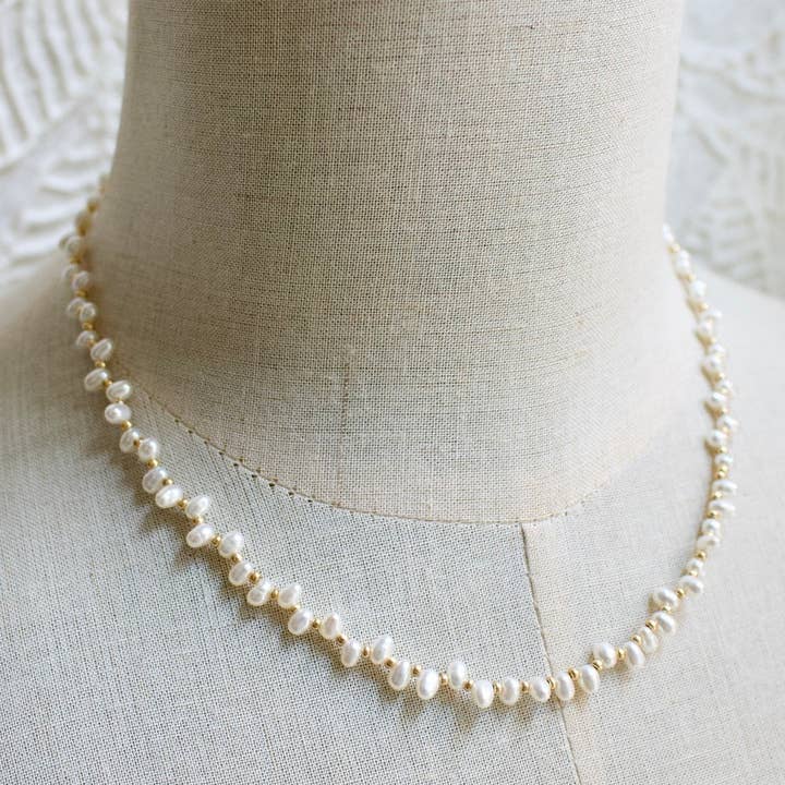 a.v. max - Wholesale Beaded/Pearl Necklace - Dainty Oval Pearl Necklace1