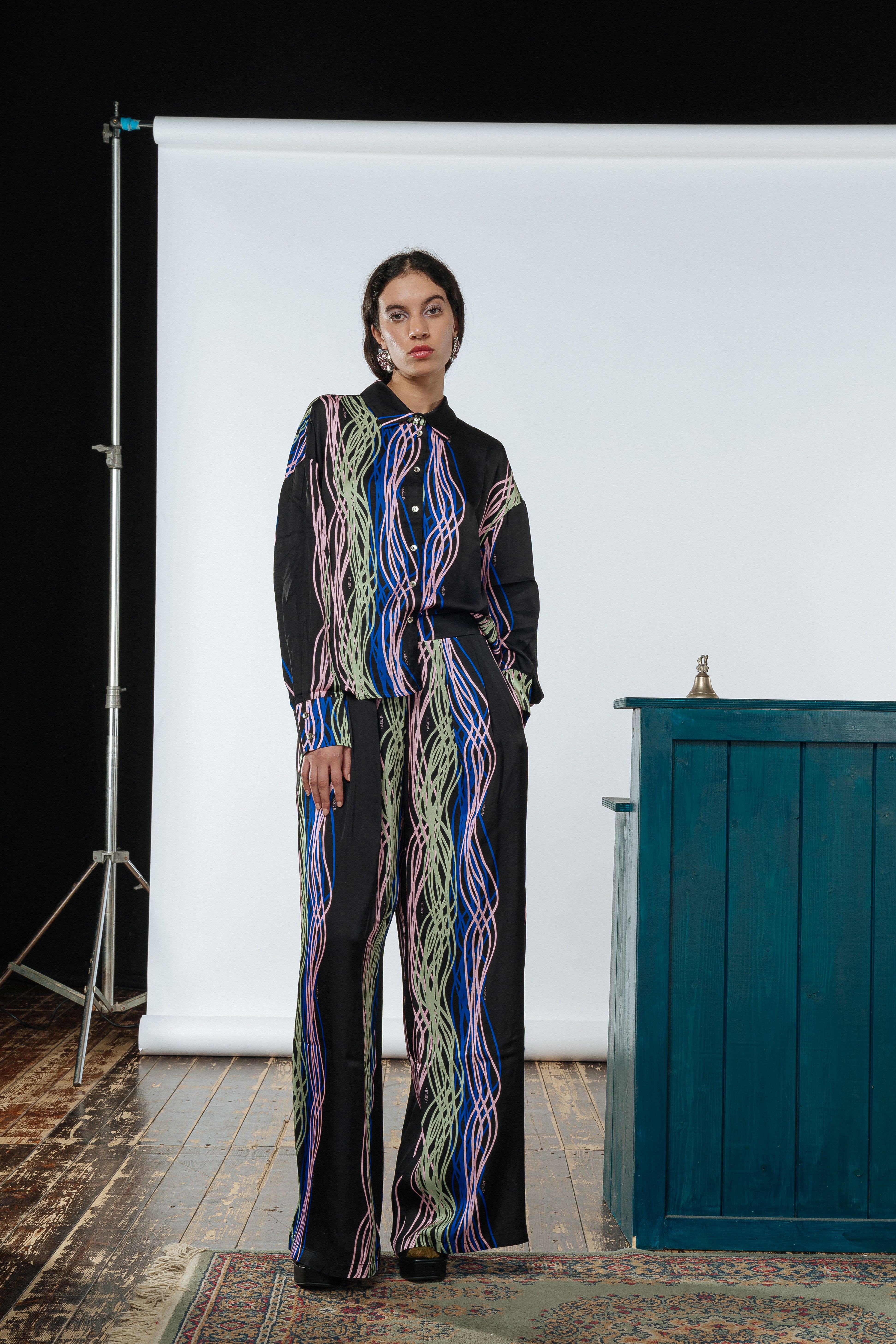 ASILE – Engroshandel Skjorte med buttondown – til kvinder – Mina Bluse Sort Printet Skjorte2