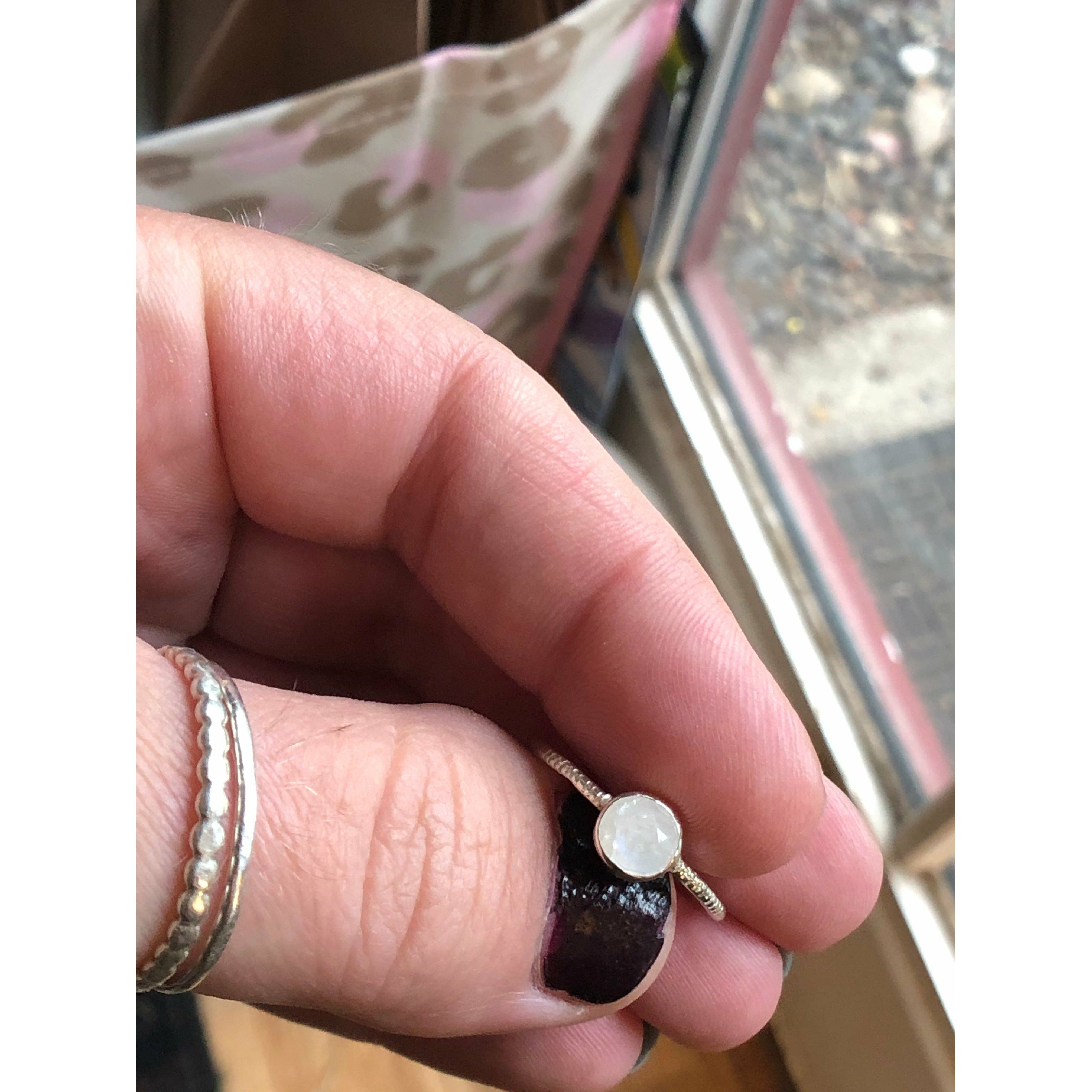 Nevermore Fine Jewelry - Vente Solitaire - Bague Moonstone1