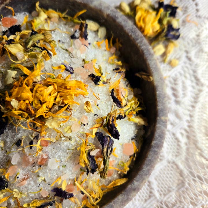 Gnat and Bee - Wholesale Bath Soak/Milk - NEW Mystic Maiden - Botanical, Color Shifting Bath Soak