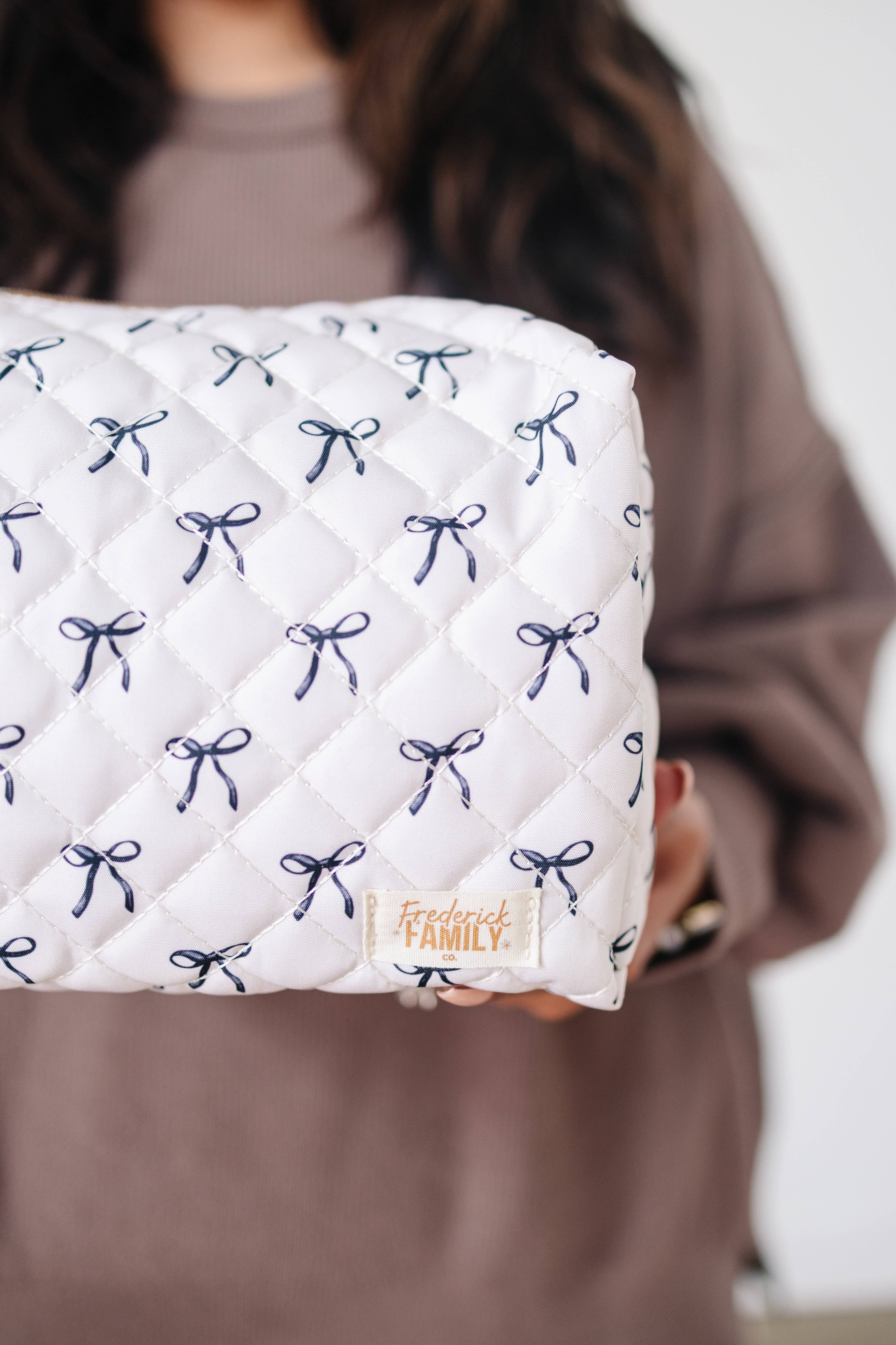 Frederick Family Co. - Wholesale Makeup/Cosmetic Bag - Quilted Carry All Pouch for Women – Large Makeup Organizer Bag, Stand Up Toiletry Case, Wide Zipper Opening, Cute Travel Pouch17