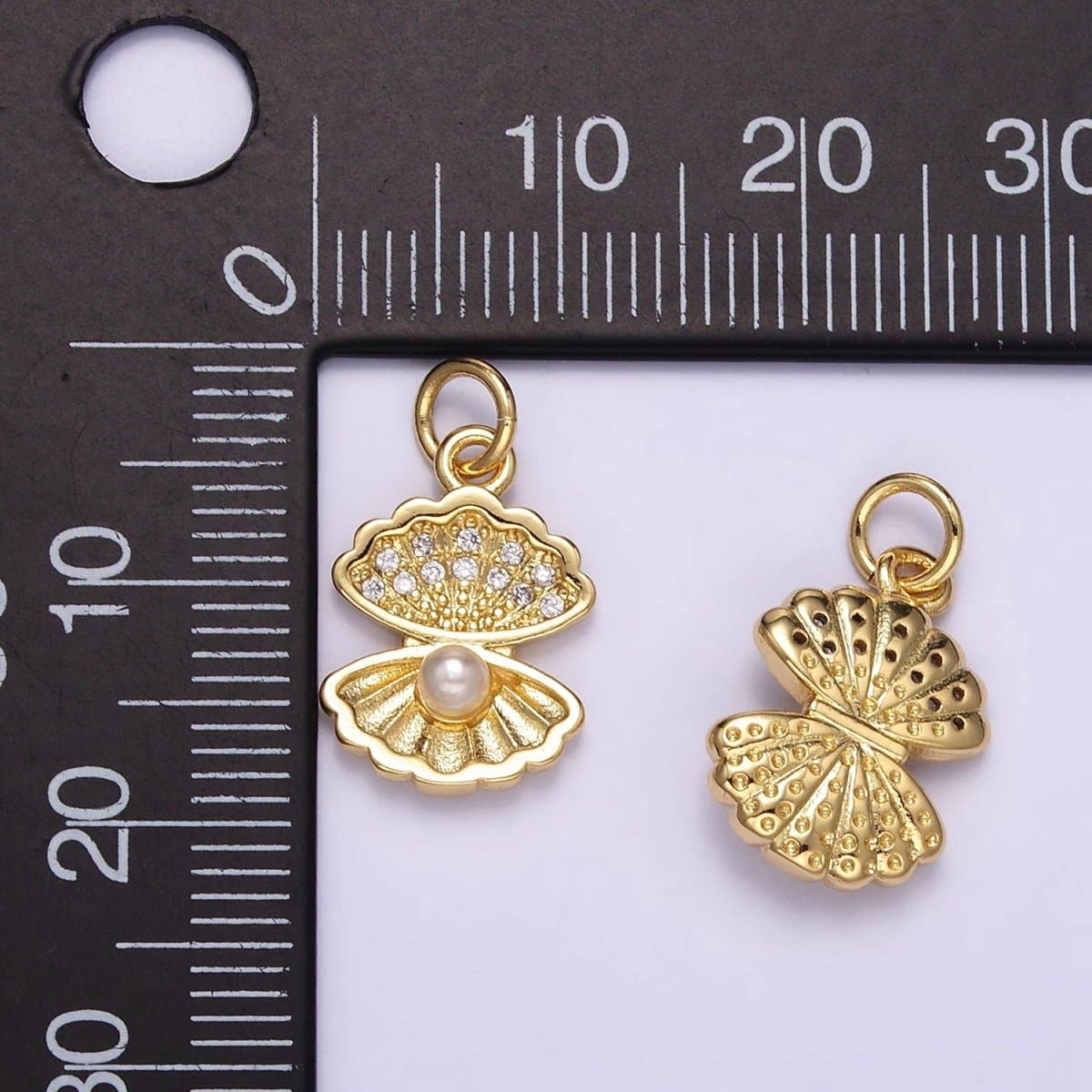 Aim Eternal - Wholesale Individual Charm/Pendant - 24K Gold Filled Pearl Micro Paved CZ Clam Sea Shell Charm | M1281