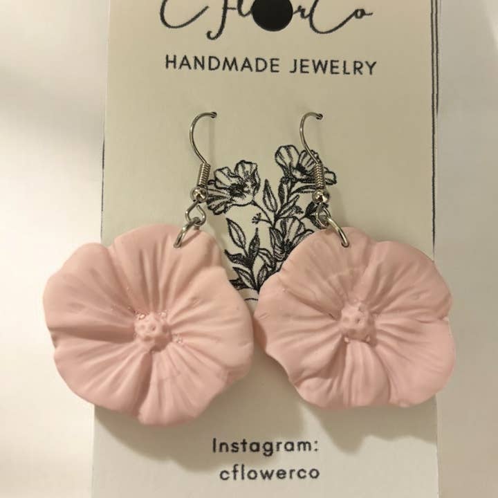Orecchini a lobo floreali primaverili - Fiore Rosa Fioritura per la vendita all'ingrosso da parte di CFlowerCo