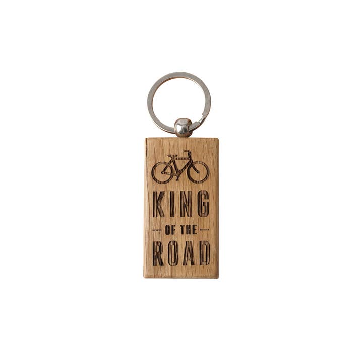 CGB Giftware - Wholesale Keychain – Men's - Dapper Chap 'King Of The Road' Rectangular Oak Keyring1