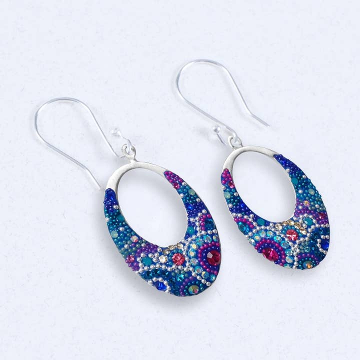 PE-8421 / CRYSTAL & SILVER LARGE OVAL GONDOLA EARRINGS for wholesale by Mosaico Jewels