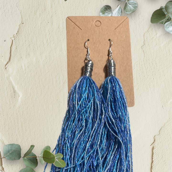 Glanzende lichtblauwe franjes oorbellen voor wholesale door Rasbeauty_Collection