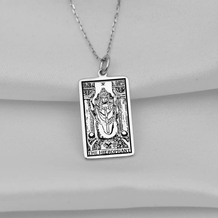 The Hierophant Tarot gegraveerde hanger van 925 sterling zilver voor wholesale door DreamedBy