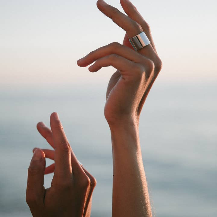 CHO - Wholesale Band/Stacked Ring - Unisex Extra Large Circle Ring3