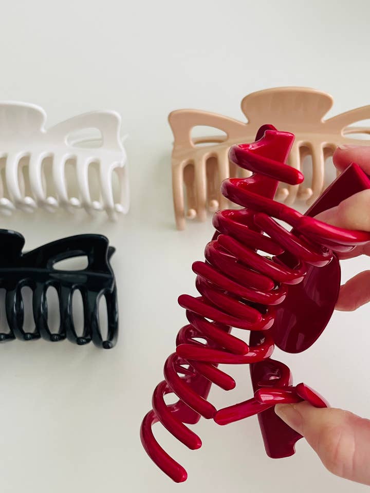 Pinces à griffes flexibles en silicone ailé — Les toutes premières de Faire pour la vente par The Wildflower Company