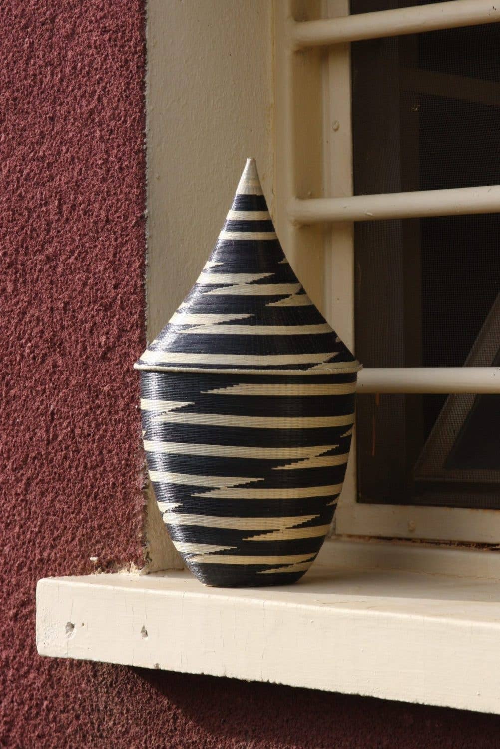 Villages Wholesale - Wholesale Basket - Traditional Rwandan Peace Basket (2 Patterns)4