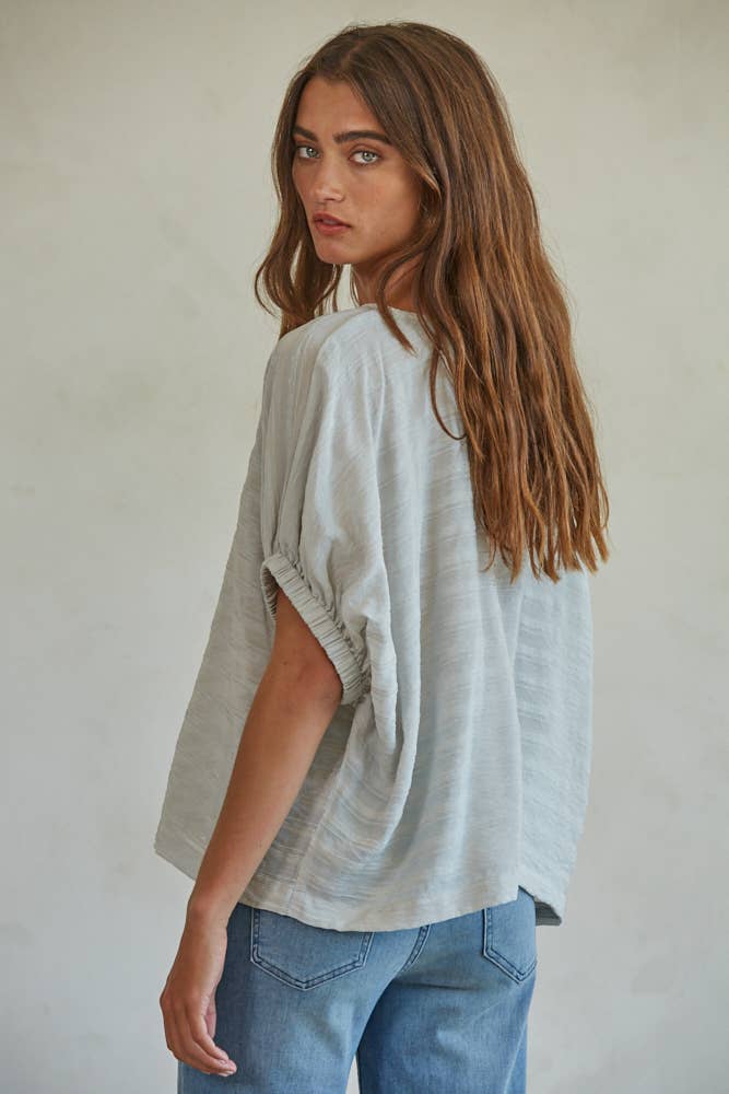 Grigio acqua L6872 | Top a Maniche Corte in Rayon e Nylon Elasticizzato Tessuto in vendita all'ingrosso su Faire1