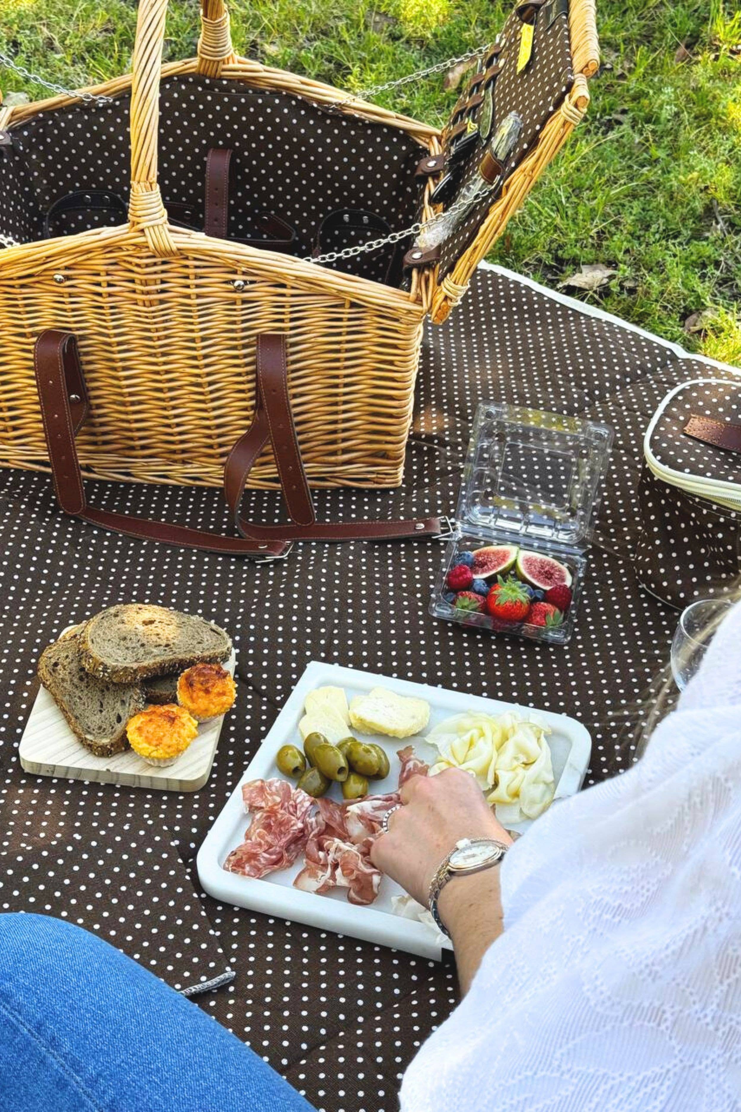 PIETRA DI CASA – Engroshandel Picnickurv – Picnic Kurv 22 til 2 personer i naturflettet beige2