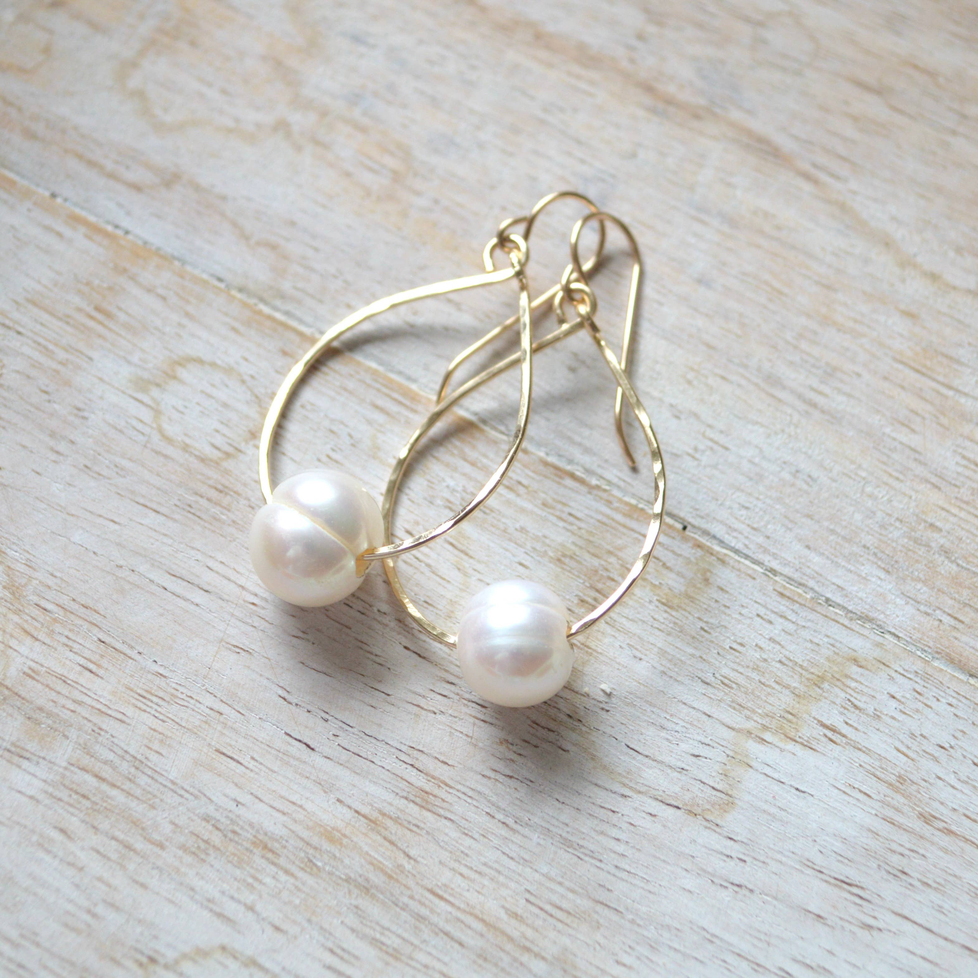 Freshwater Pearl Earrings for wholesale on Faire8