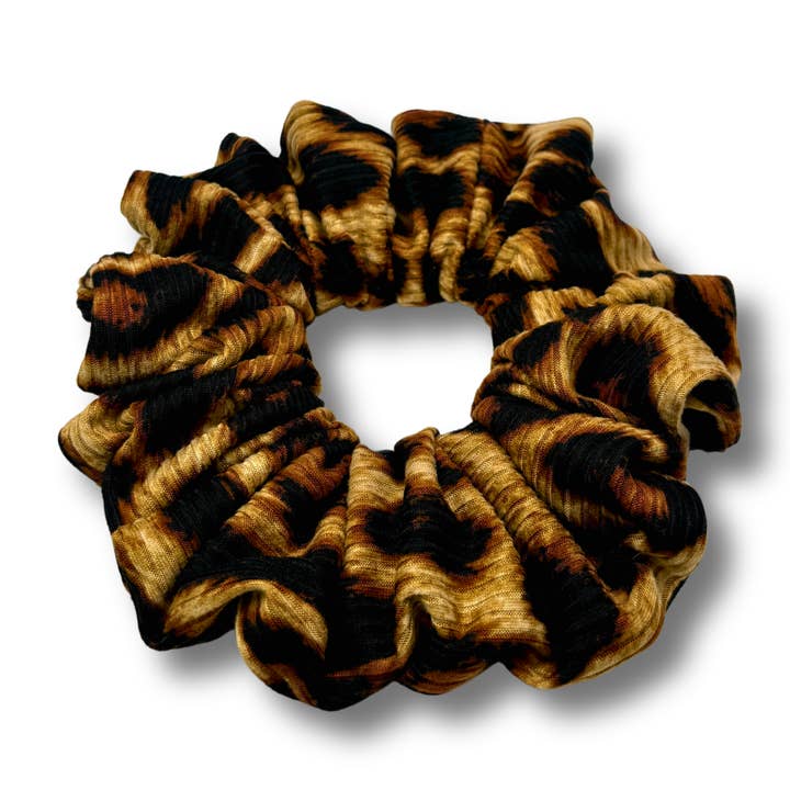 Brun Cheetah Ribbet Scrunchie for engroshandel hos Enchanted Scrunch