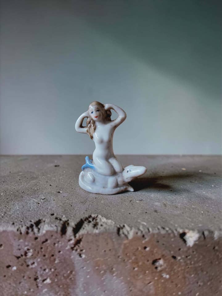 Badande sjöjungfru på krokodil – porslinsfigur för wholesale av Art Déco Style