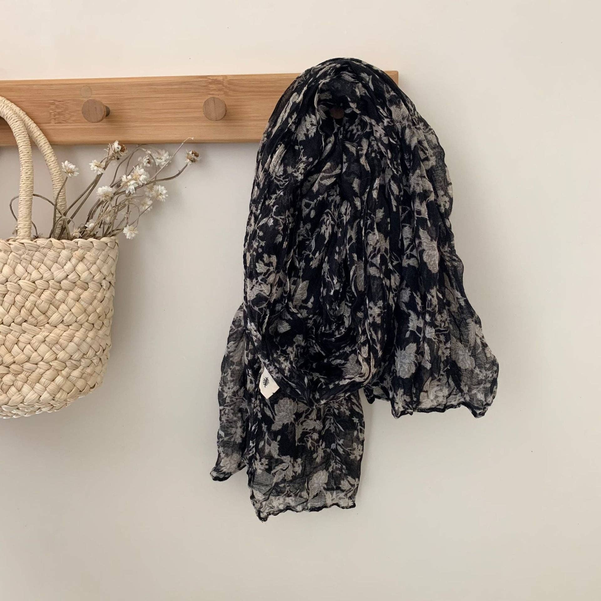 alberalkirk - Wholesale Scarf - Women's - Botanical Print Crinkle Scarf  M5A2094