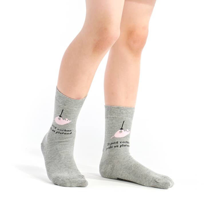 Calcetín colgante con forma de cerdo para niños para venta al por mayor de Pom de pin