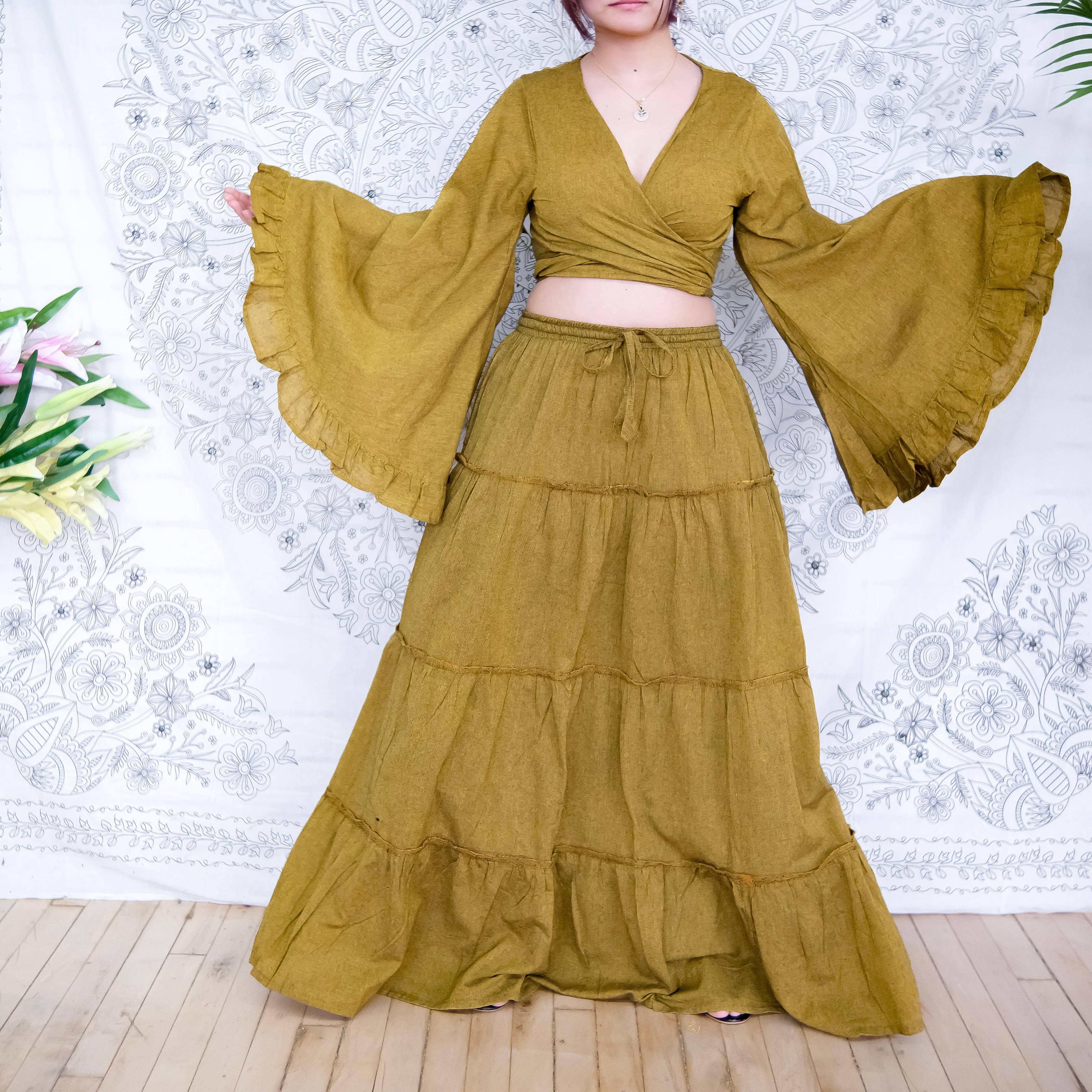 Karma Nepal Crafts - Vendita all'ingrosso Completo top e gonna - Donna - Set top con gonna fluida in cotone a strati con maniche a balze6