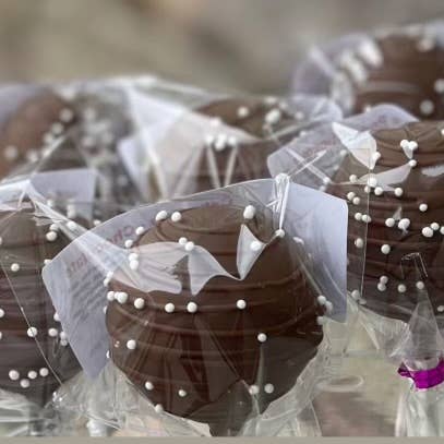 LSJ Creations - Wholesale Cake - Chocolate Cake Pops1