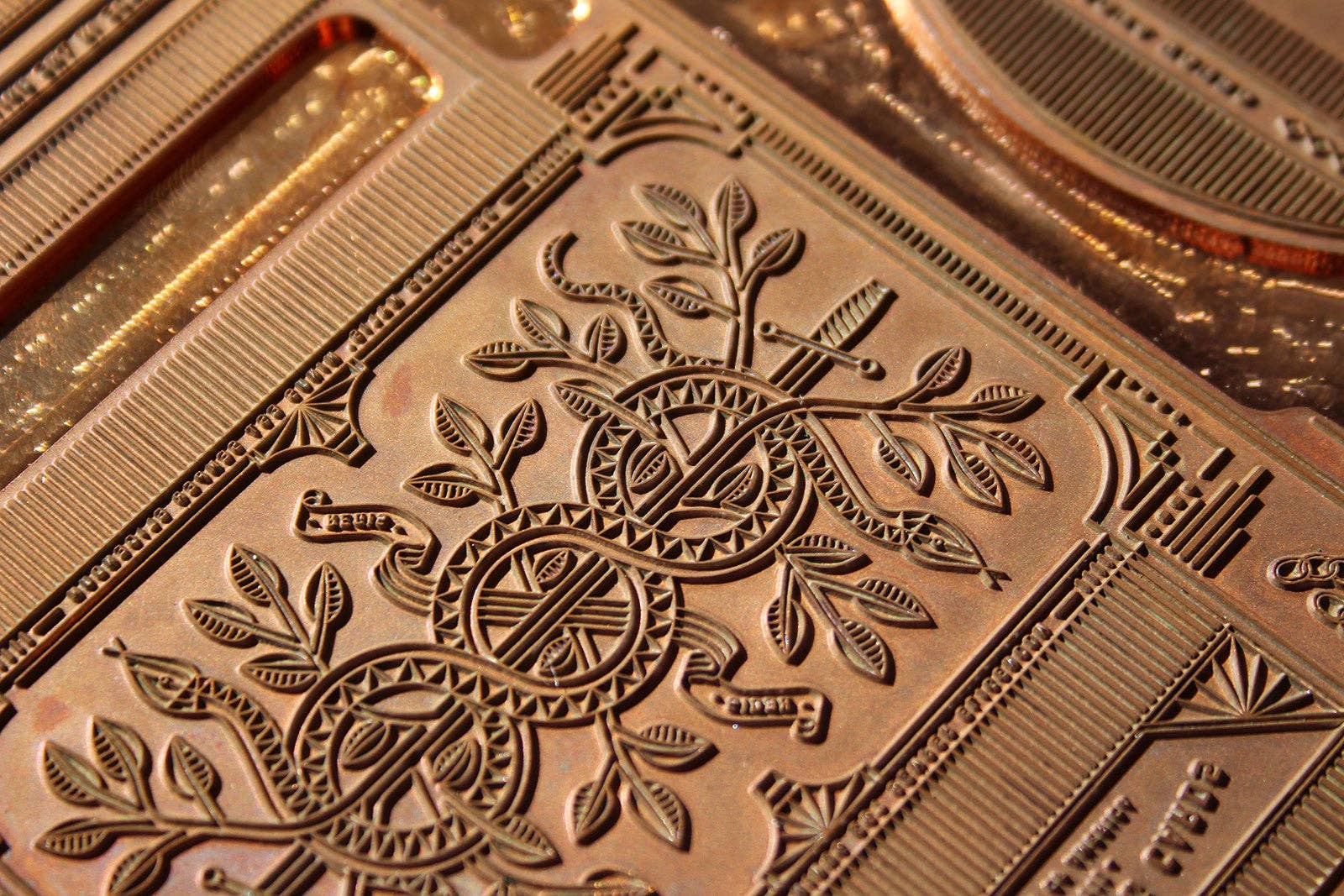 theory11 - Wholesale Playing Cards - Monarchs5