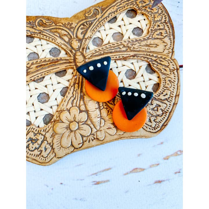 Pendientes inspirados en Dolly Parton, aretes de arcilla naranja, joyas colgantes de polímero para venta al por mayor de Lauren Likes Art