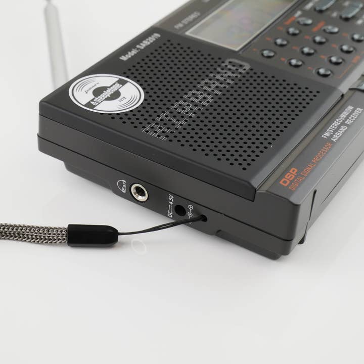 Steepletone UK Ltd - Venta al por mayor Altavoces - Steepletone SAB2019 - Radio multibanda portátil1