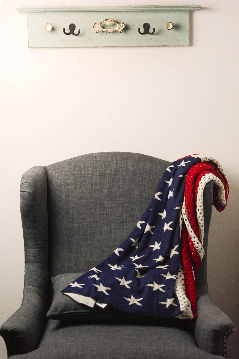 Leto Accessories - Wholesale Scarf - Women's - Netted Oversized American Flag Knit Blanket Scarf 🇺🇸4