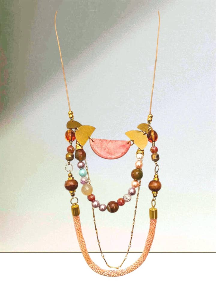 Collar Tribal de Cuentas Multicapa Hecho a Mano SAMIRA para venta al por mayor de Studio Khira