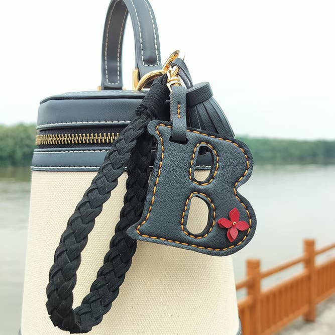 UNISHE – wholesale Keychain – Women's – PU Leather Letter Tassle Keychain GZJM0311