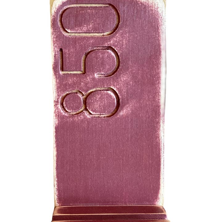 Soporte de madera para smartphone con código de área grabado para venta al por mayor de Grace Graffiti