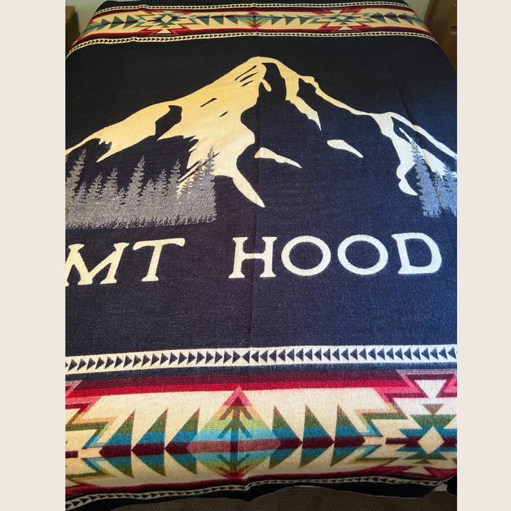Los Andes Shop - Wholesale Bedding Blanket - Mount Hood Oregon Blanket Queen size | Mountain Blanket