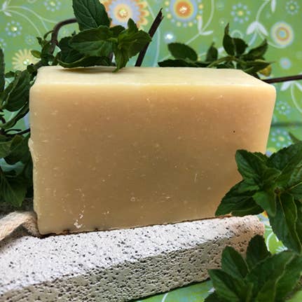Savon au lait de chèvre à la menthe poivrée pour la vente par Nellie's Natural Soap