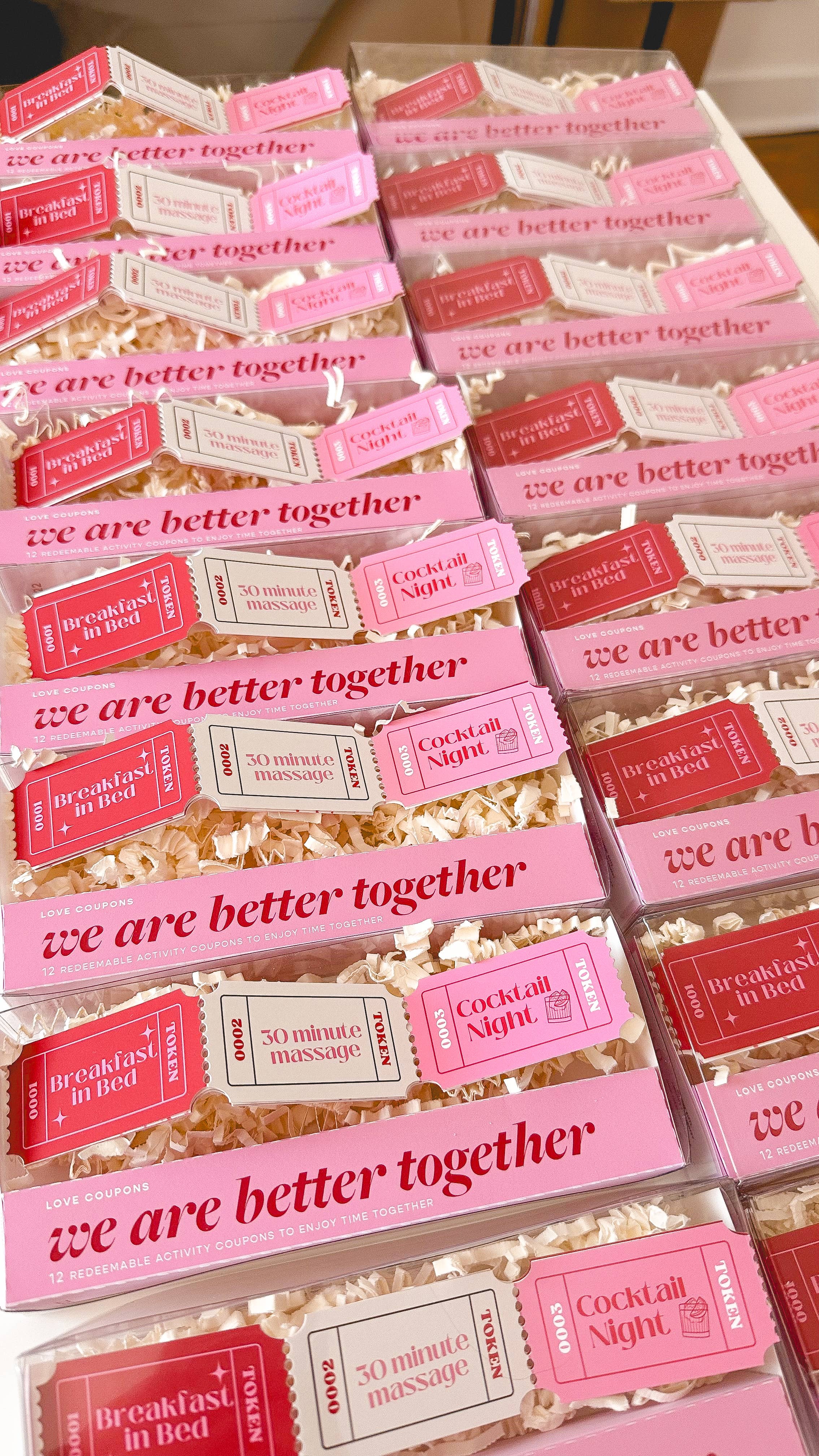 Curated for You Gifts - Wholesale Valentijdskaartje - Valentijnsdag Cadeaubox voor Stellen – Liefdescouponset (TB122)2