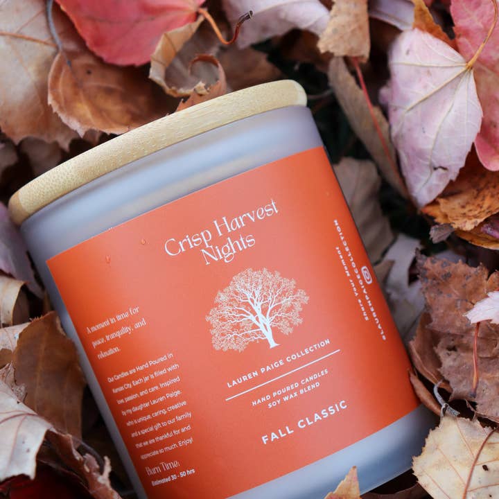 Crisp Harvest... | Collezione autunnale | Candela in cera di soia | 12 oz. per la vendita all'ingrosso da parte di Lauren Paige Collection