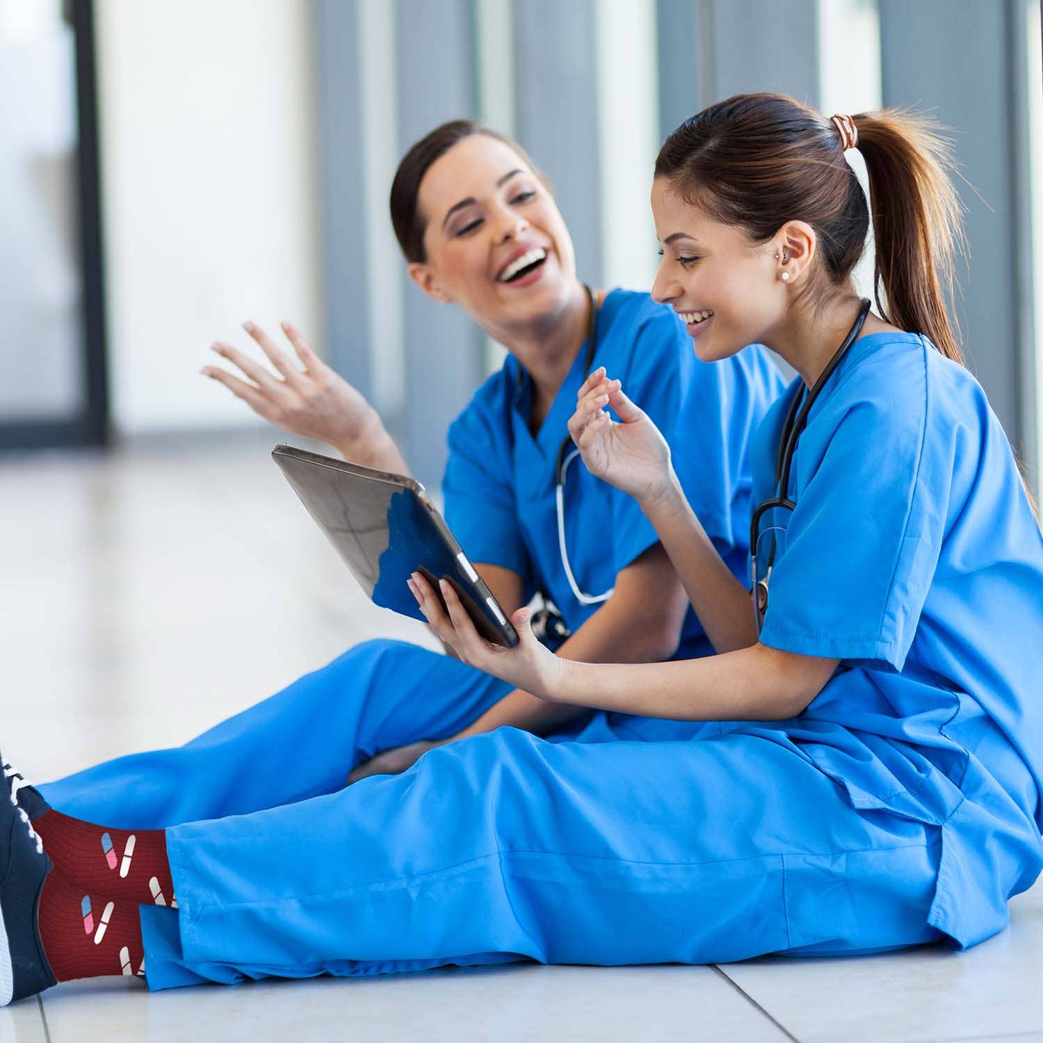 Extreme Fit Wholesale – wholesale Socks – Unisex – NURSE ON DUTY COMPRESSION SOCKS4