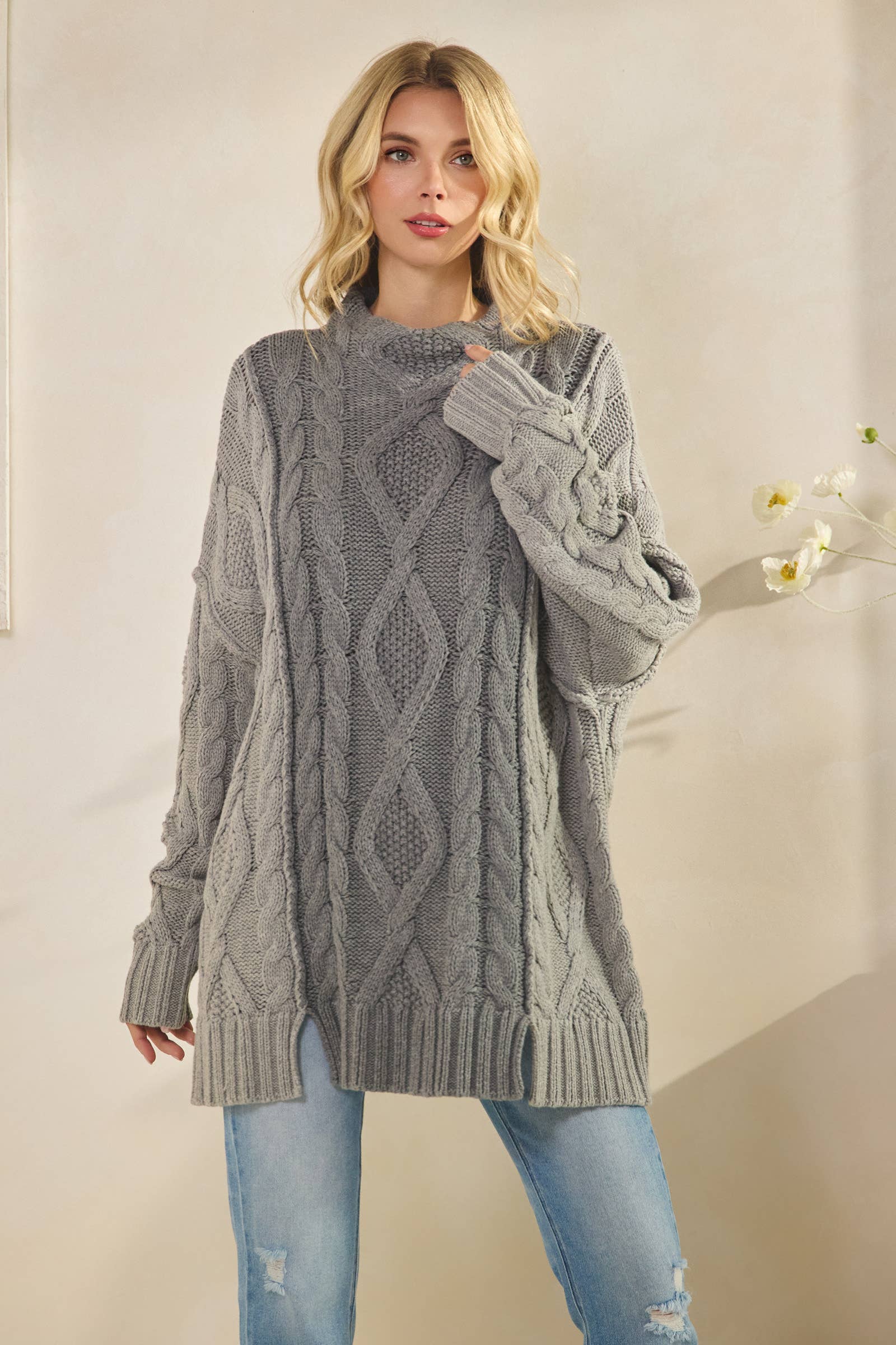 Tres Bien, Inc - Vente Pull tunique – femme - PULL À COL ROND EN MAILLE SURDIMENSIONNÉE IT-10061-DESIGN L/S2