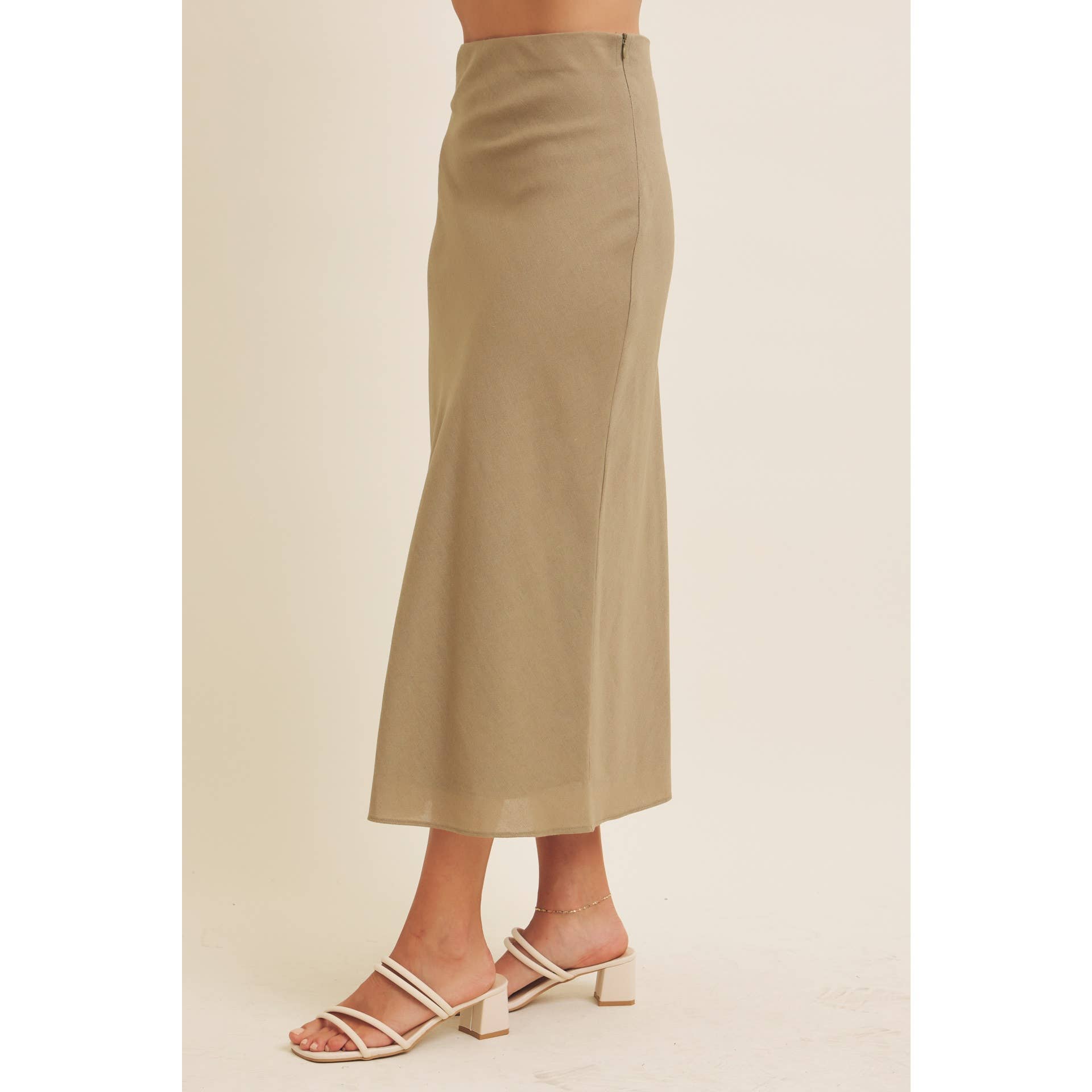 in february - Wholesale Skirt - Women's - VISCOSE LINEN BLEND BIAS CUT MAXI SKIRT WITH LINING1